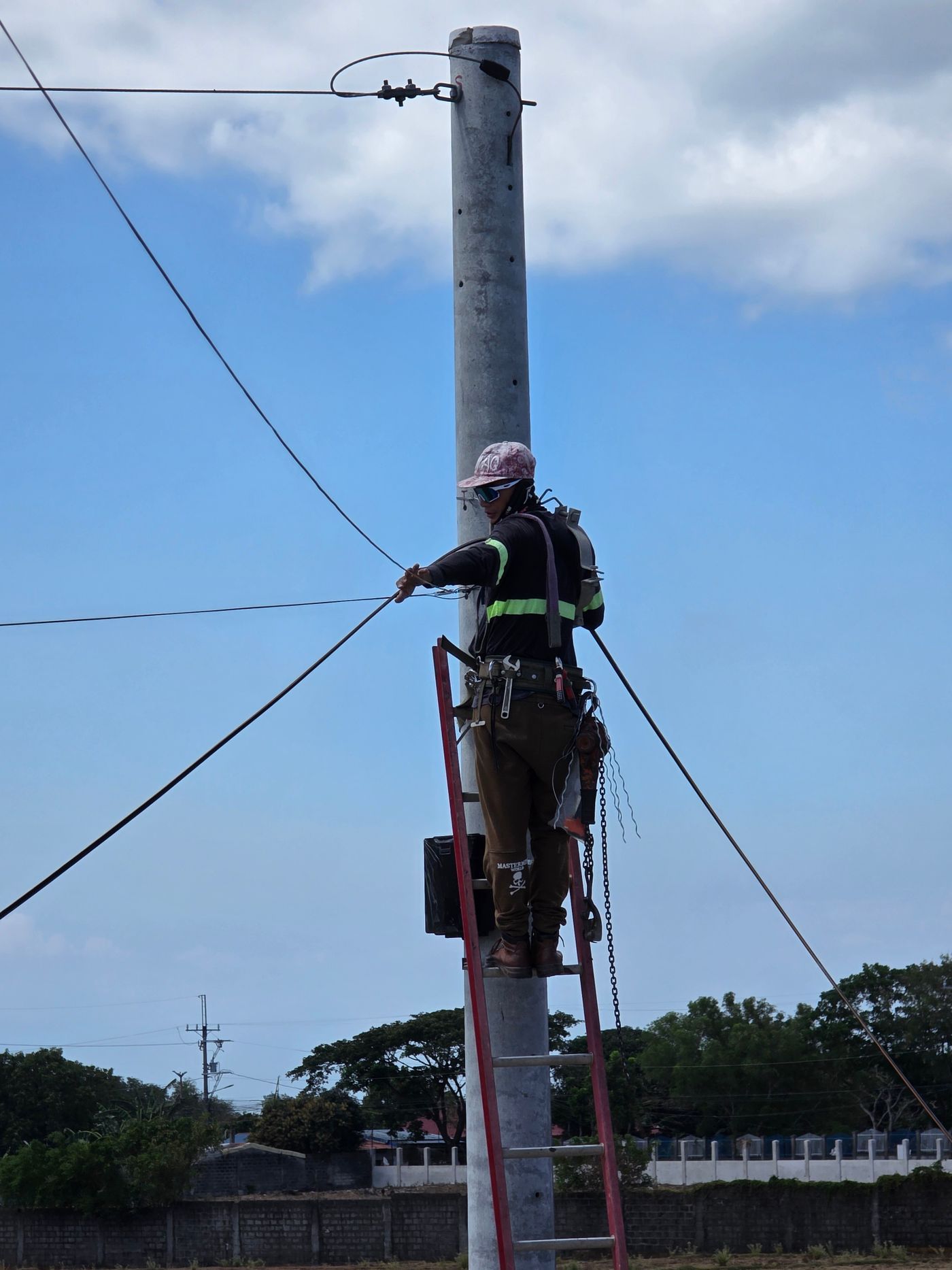 Trabajos de tendido de fibra óptica